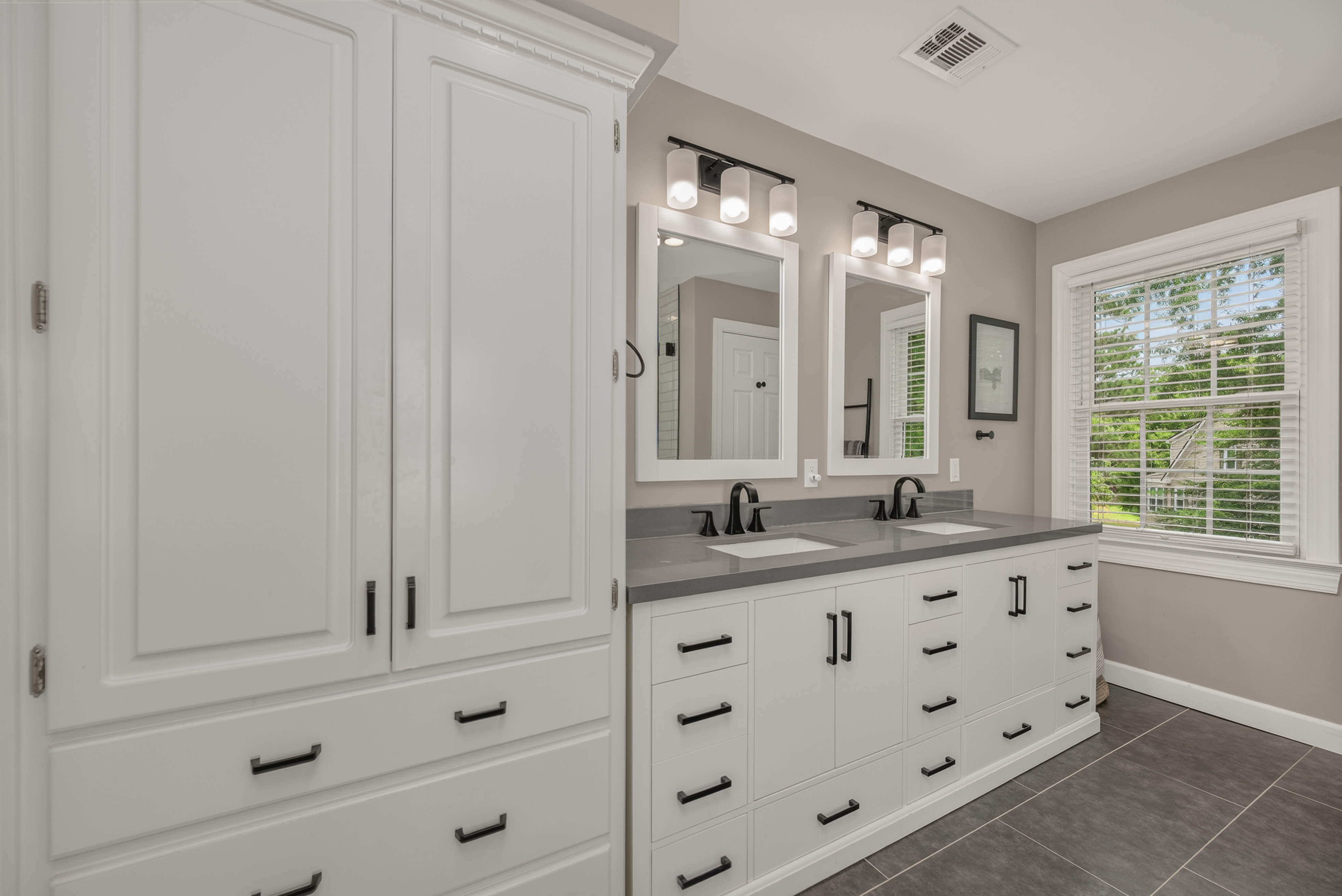 1040 Village Loop image 20